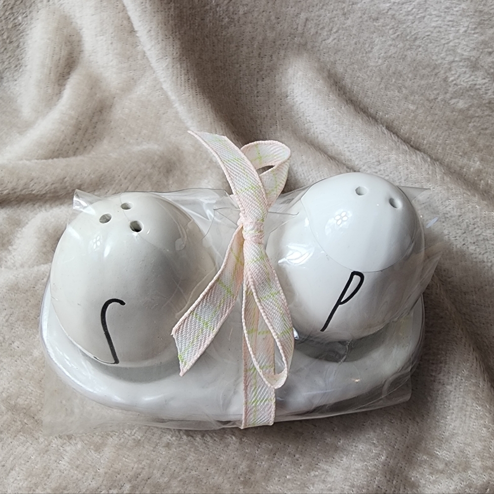 Rae Dunn White Ceramic Egg Salt And Pepper Shakers With Nest Tray New - Picture 4 of 11